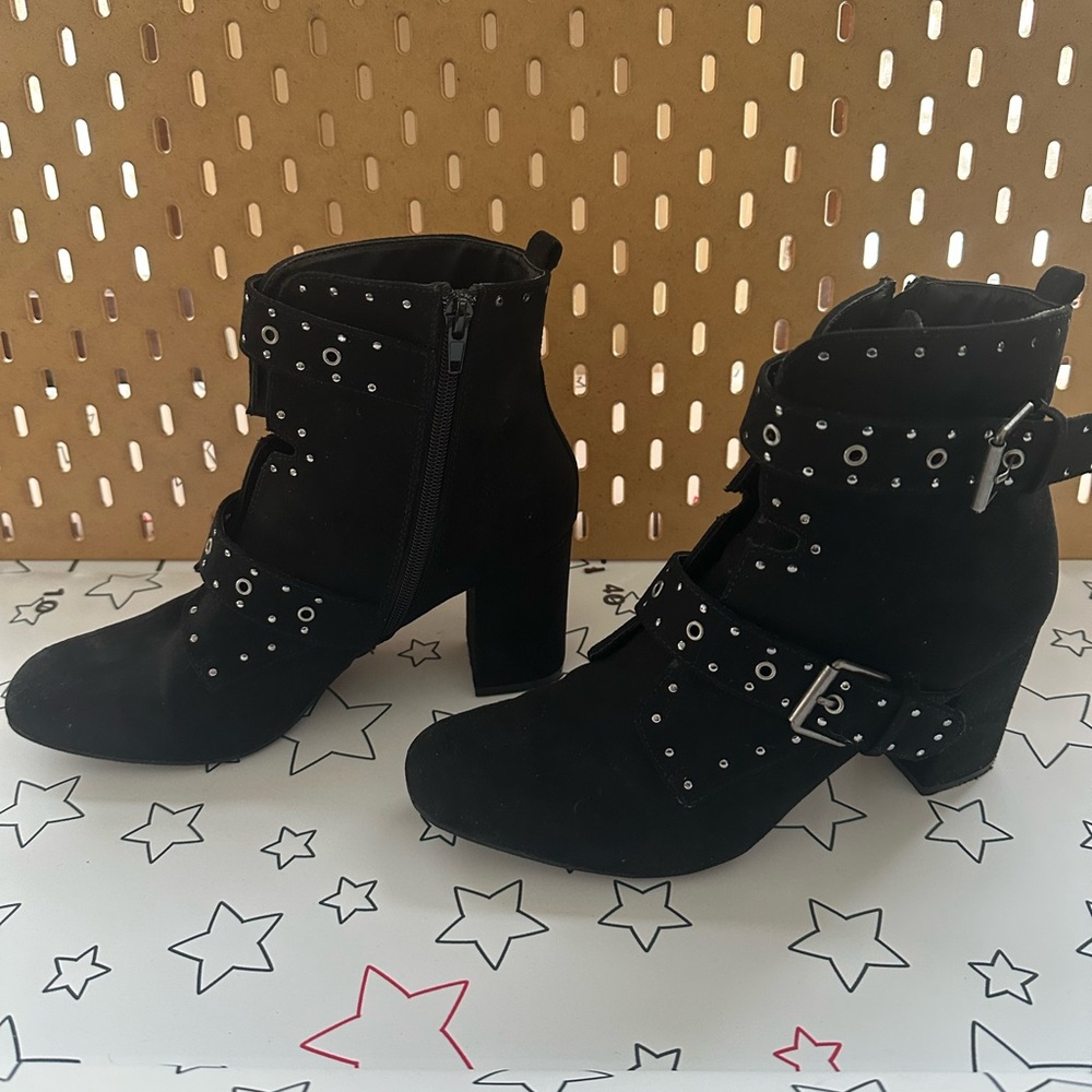 Elegant Black Studded Heeled Boots